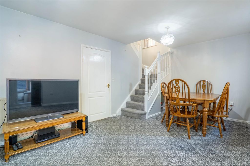 Property photo 3 of 27 Lounge/Diner