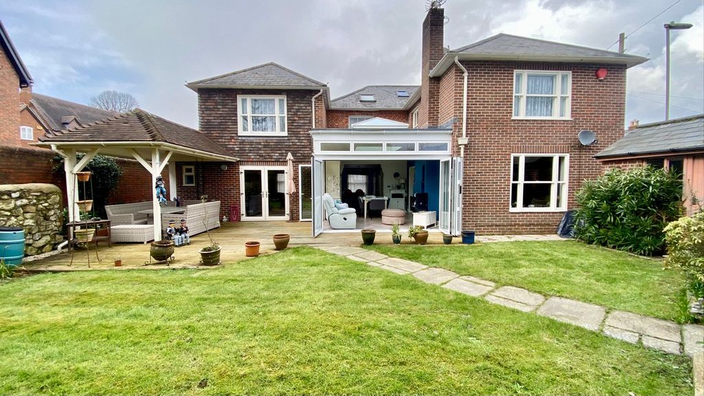 Property photo 3 of 15