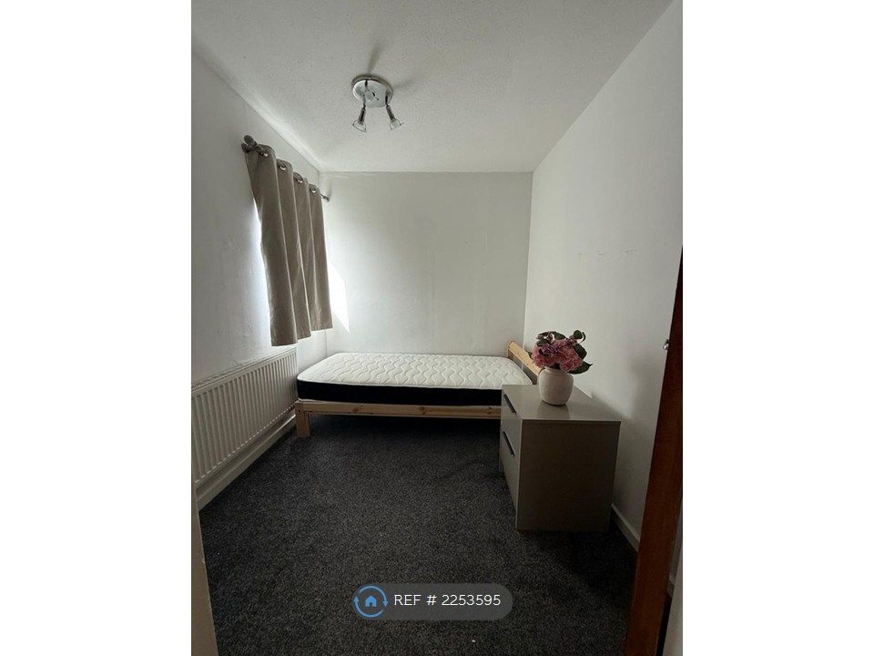 Property photo 1 of 3
