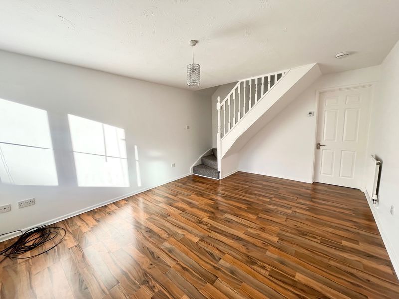 Property photo 2 of 12 Lounge