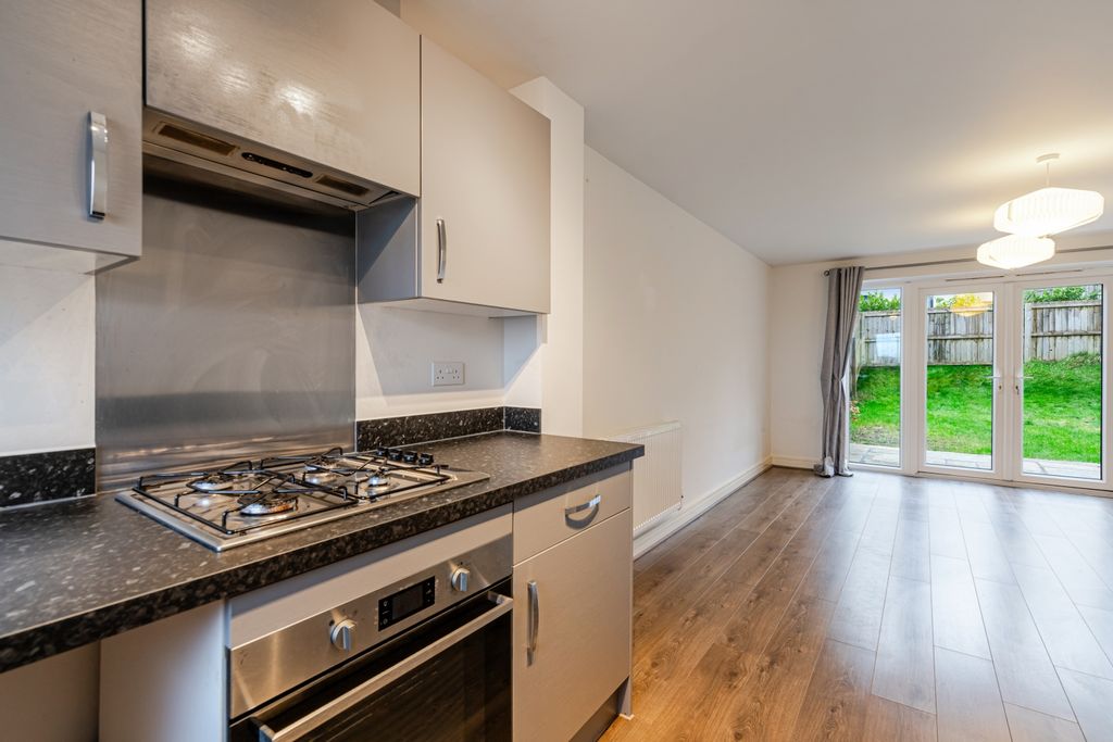 Property photo 2 of 12 A18 - 3 Oathills Place Paignton - 260202