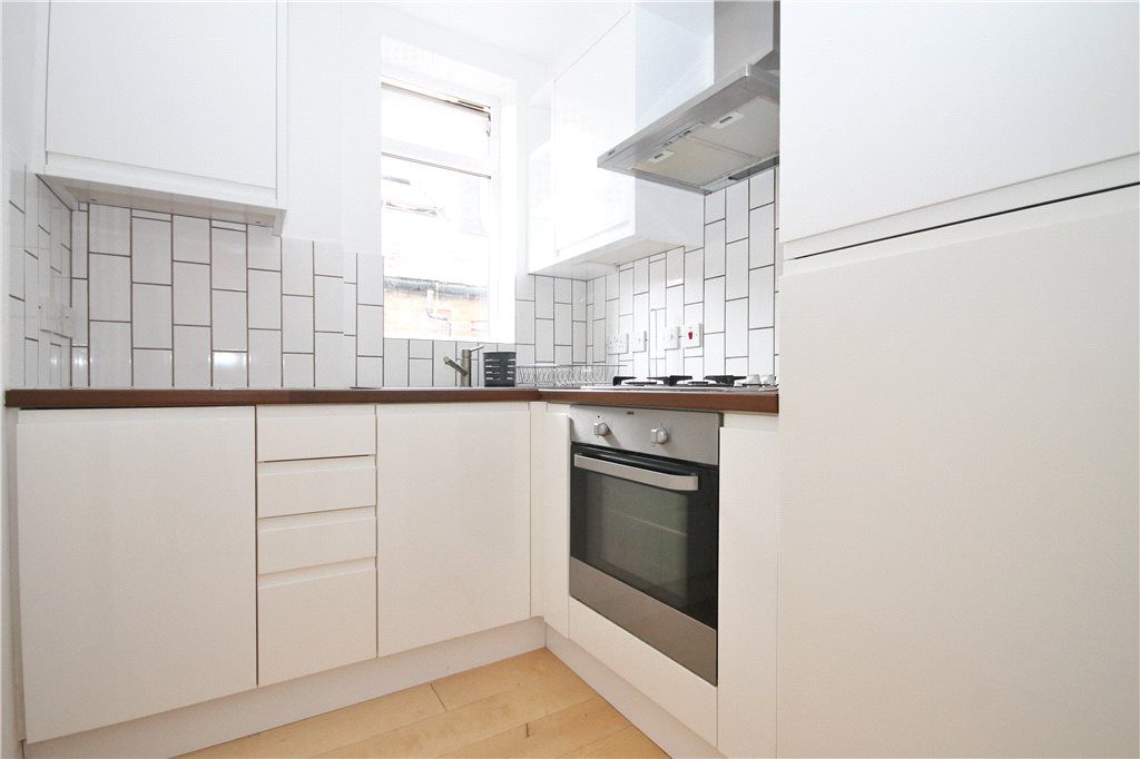 Property photo 2 of 11 Kitchen