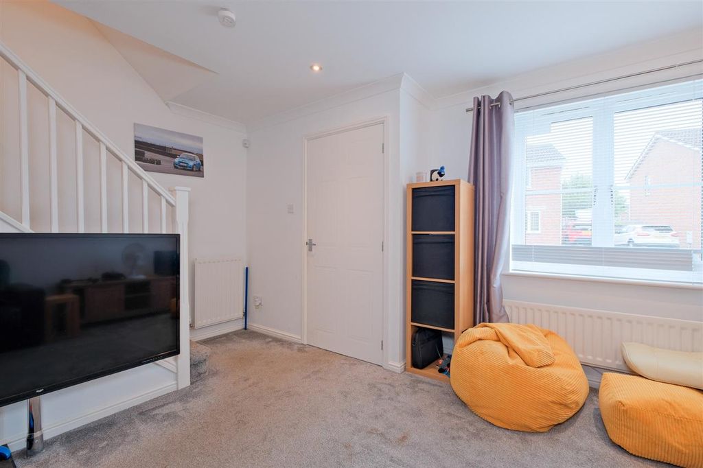 Property photo 3 of 19