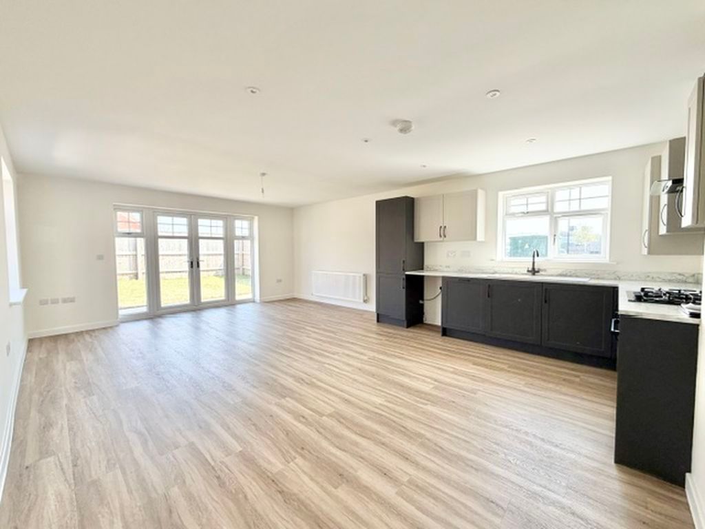 Property photo 3 of 17 Kitchen Diner Living