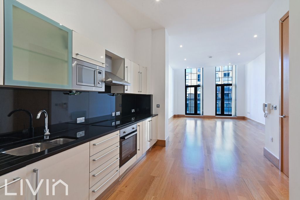 Property photo 1 of 11 Photo 5