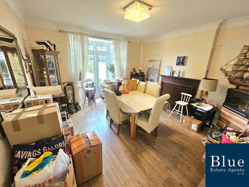 Property photo 3 of 14 Dining Room