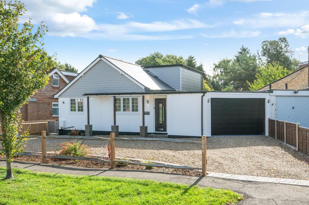 Property photo 1 of 14 Nutcroft Grove,  (13).Jpg