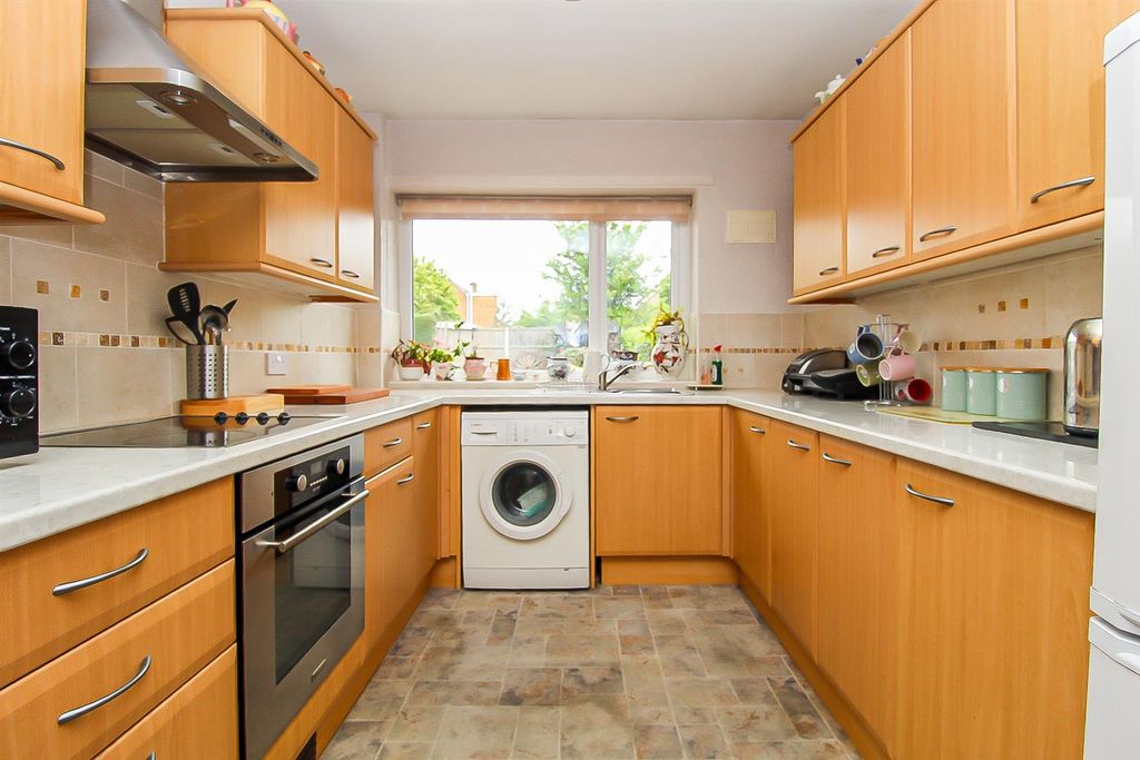 Property photo 2 of 15
