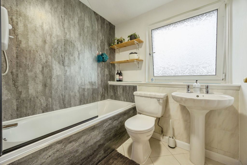 Additional image 14 of 2 bed flat for saleSpottiswoode Gardens, Livingston EH53