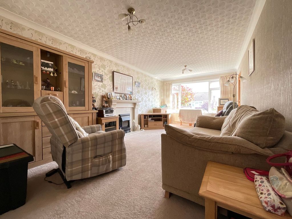 Property photo 2 of 22