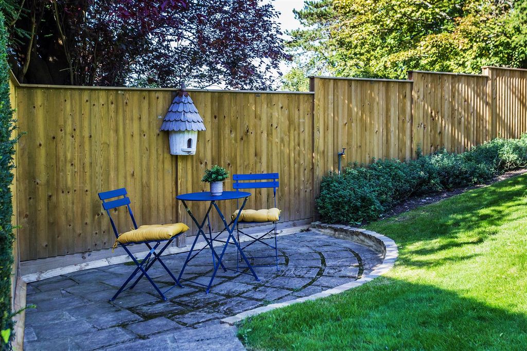 Additional image 15 of 3 bed flat to rent23 Warwicks Bench, Guildford, Surrey GU1