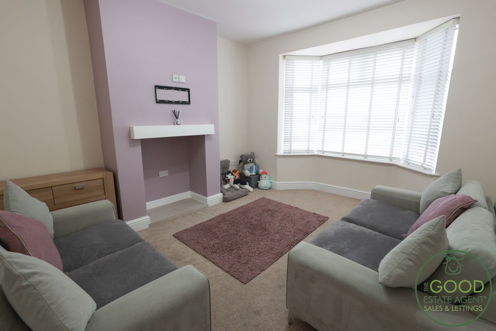 Property photo 2 of 20