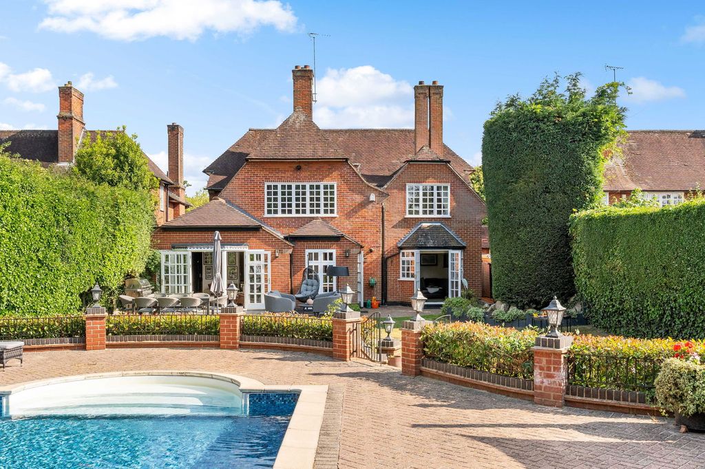 Property photo 3 of 70