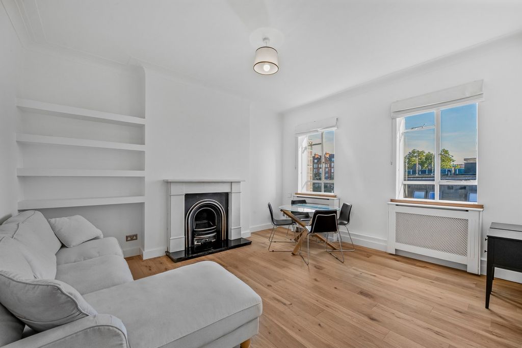 Property photo 2 of 17 Picture No. 30