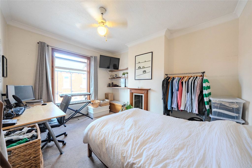 Property photo 3 of 9 Picture No. 21