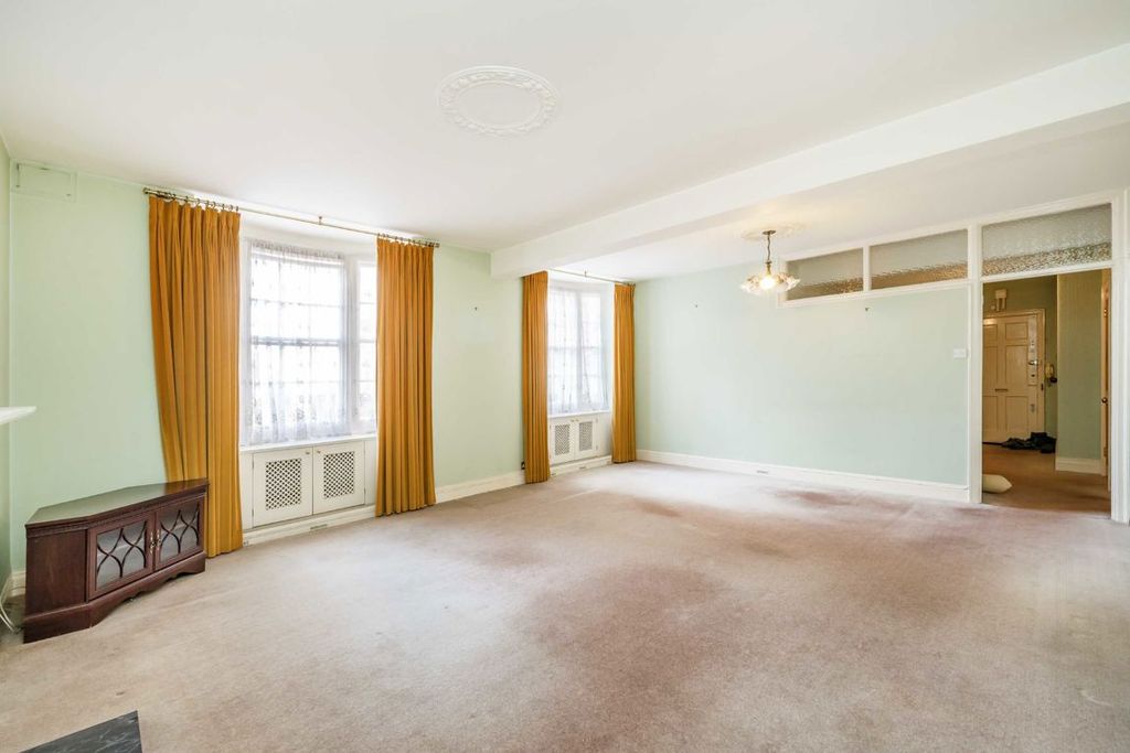 Property photo 3 of 7