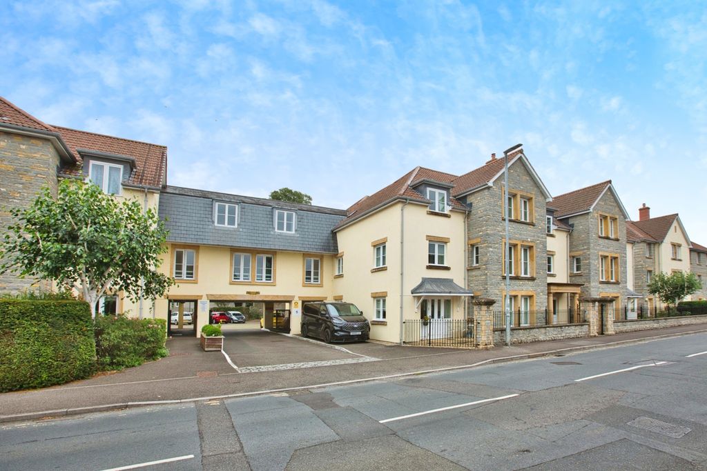 Property photo 1 of 10 View