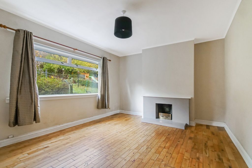 Property photo 2 of 12 Lounge