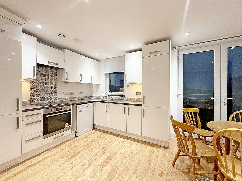 Property photo 3 of 9 Media
