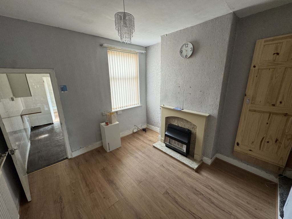 Property photo 3 of 8