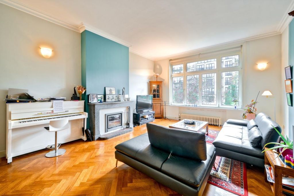 Property photo 3 of 40