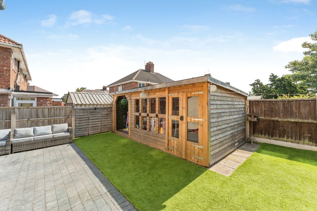 Property photo 2 of 26 Pbox-Img.Jpg