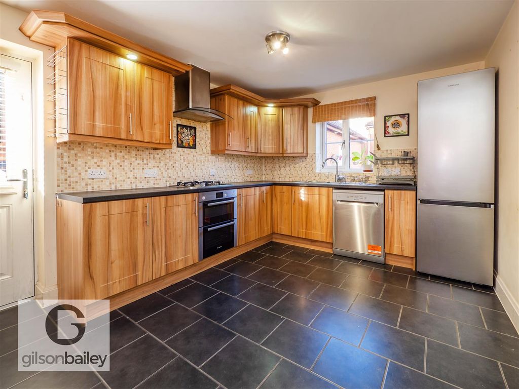 Property photo 2 of 18 3Hallwoodclose-43 (1).Jpg