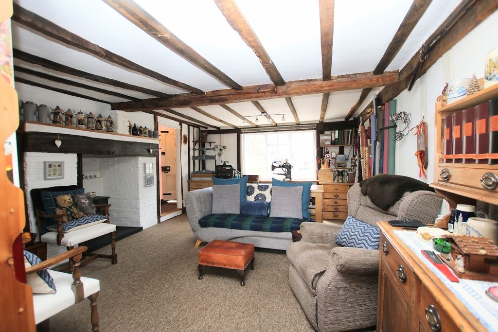 Property photo 2 of 11