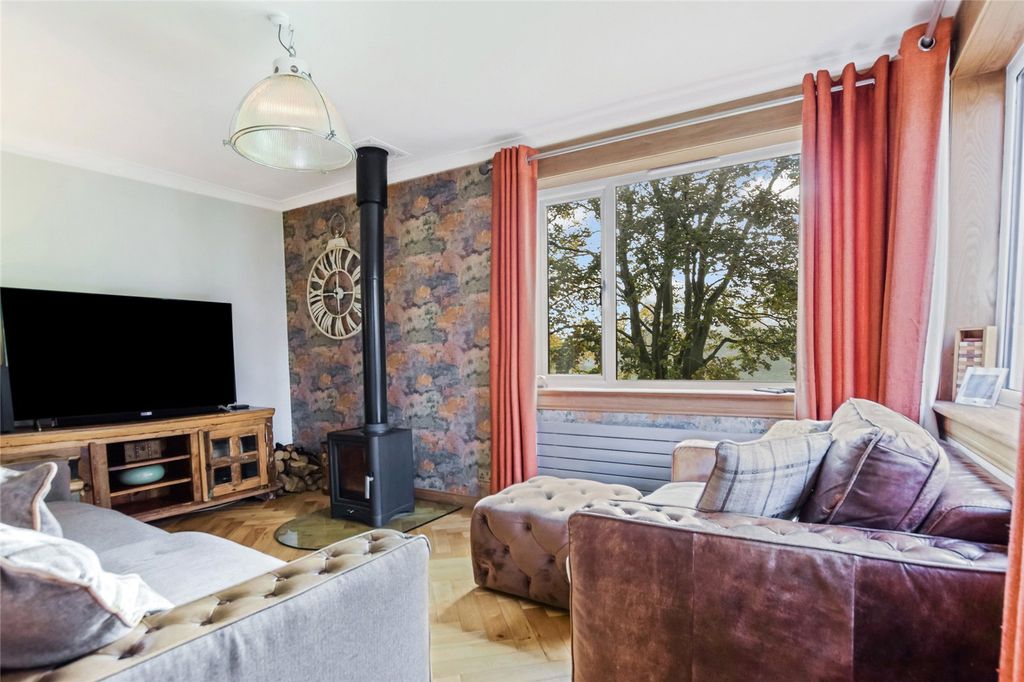 Property photo 3 of 21 Picture No. 03