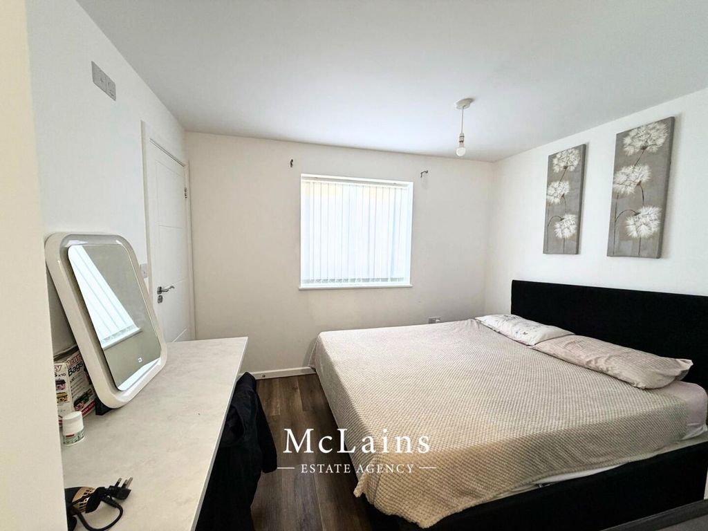 Property photo 3 of 7 Bedroom