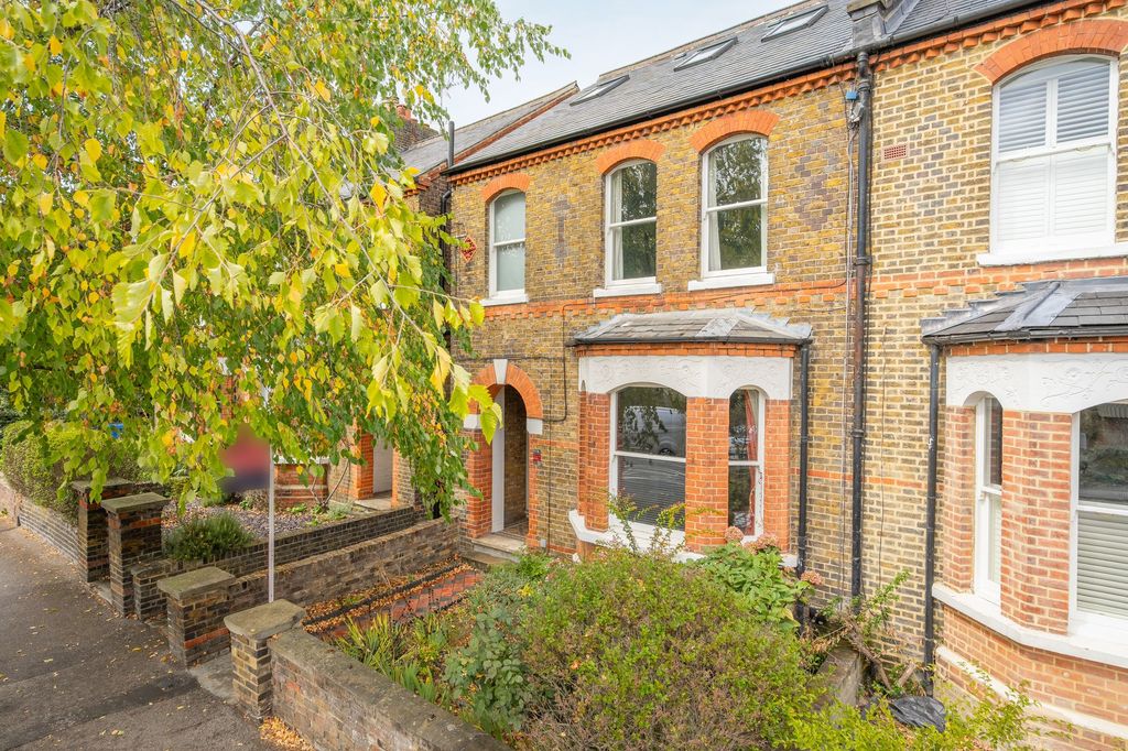 Property photo 1 of 11