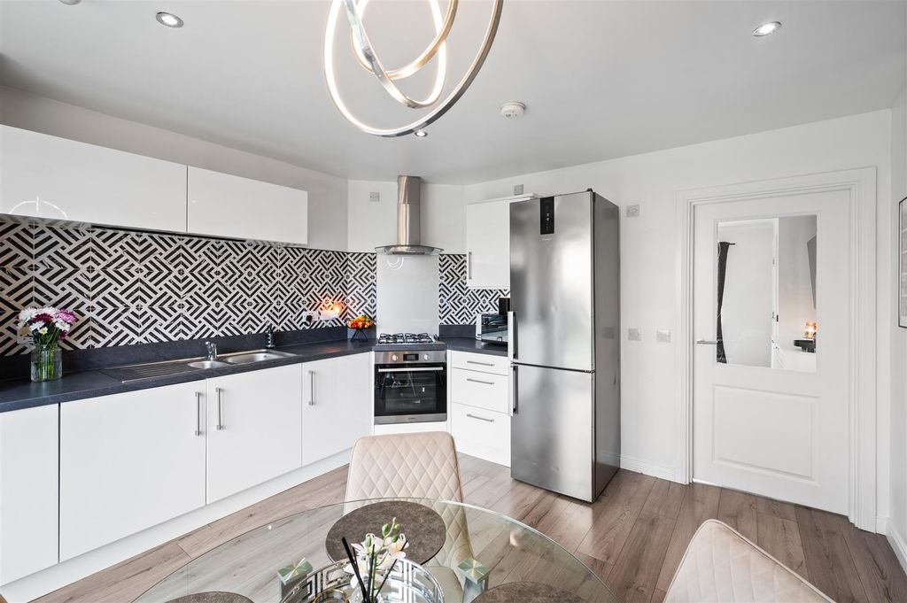 Property photo 1 of 28 7.Jpg