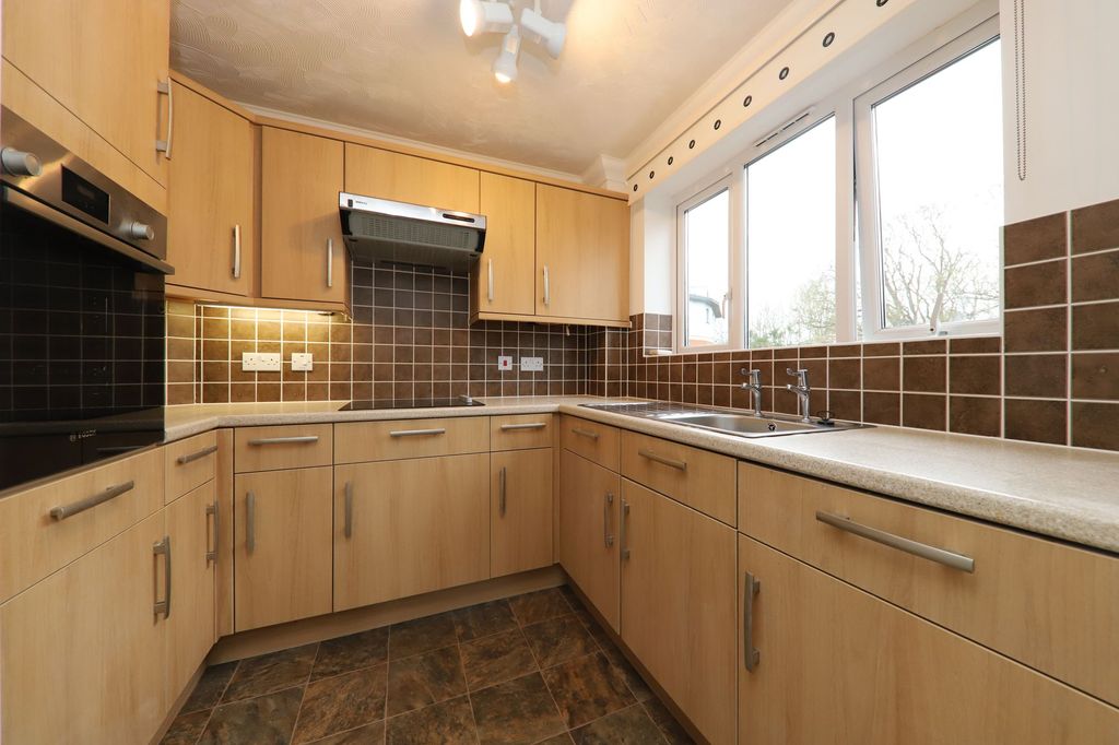 Property photo 1 of 14 Kitchen