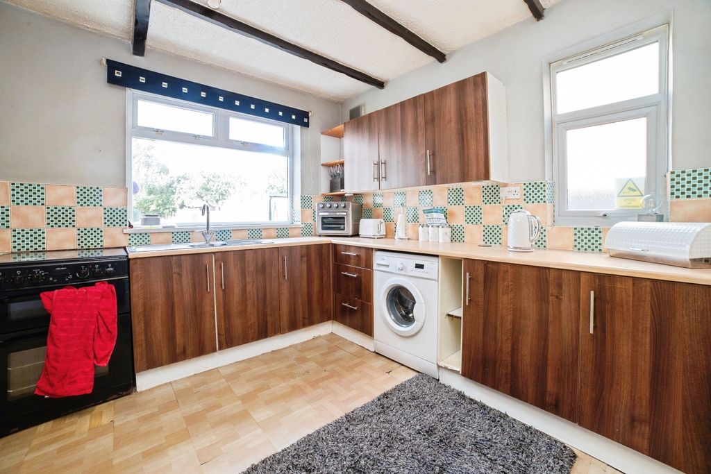 Property photo 2 of 20 Pbox-Img.Jpg