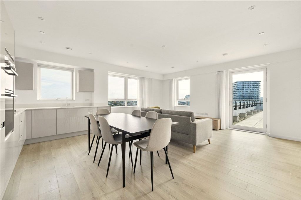 Property photo 1 of 29 Picture No. 33