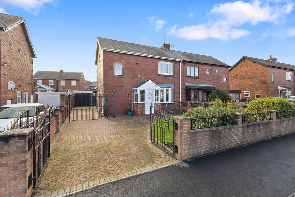 Property photo 1 of 21