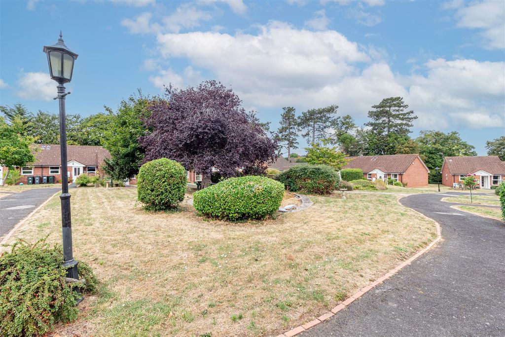 Property photo 3 of 13 Garden-3.Jpg