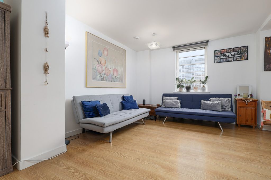 Property photo 2 of 41