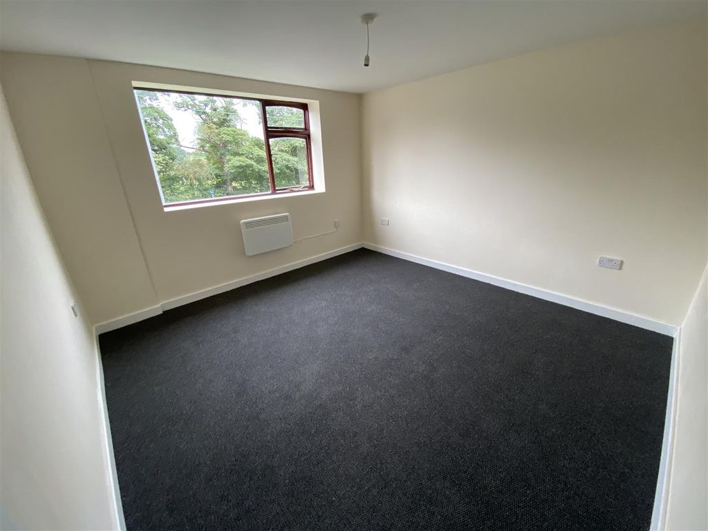Property photo 3 of 4