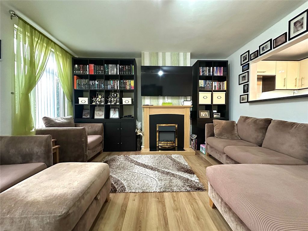 Property photo 2 of 20 Picture No. 04