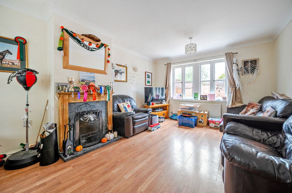 Property photo 2 of 11 1371416-25-68Fa13...