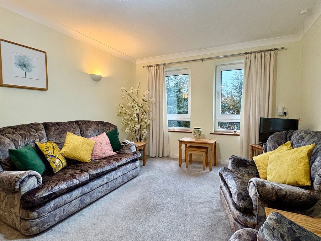 Property photo 3 of 10