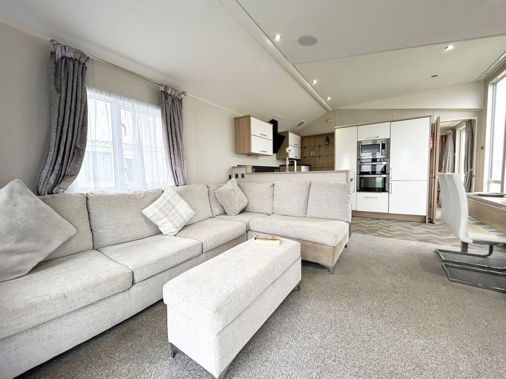 Property photo 1 of 7 Willerby Robertsbridge 2018 Car0025530 130946464.Jpeg