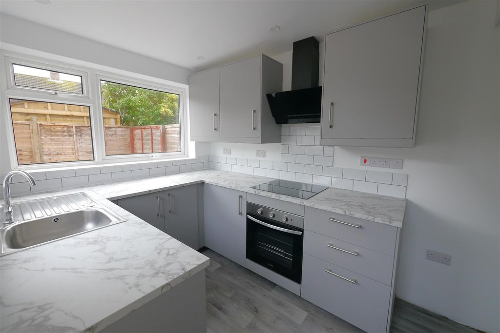 Property photo 2 of 16 Kitchen/Diner