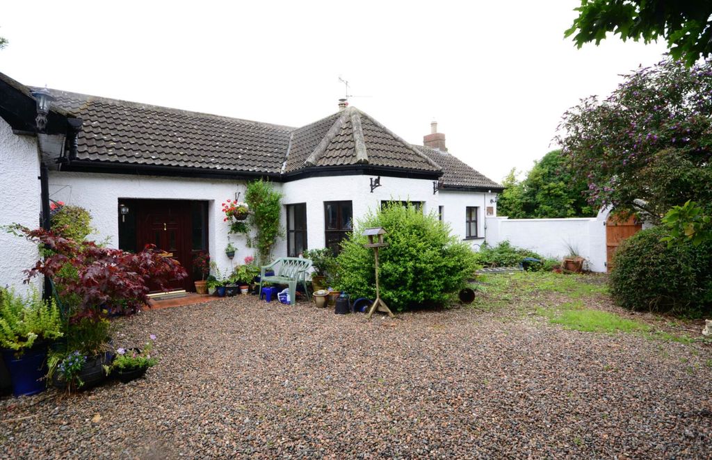 Property photo 2 of 3