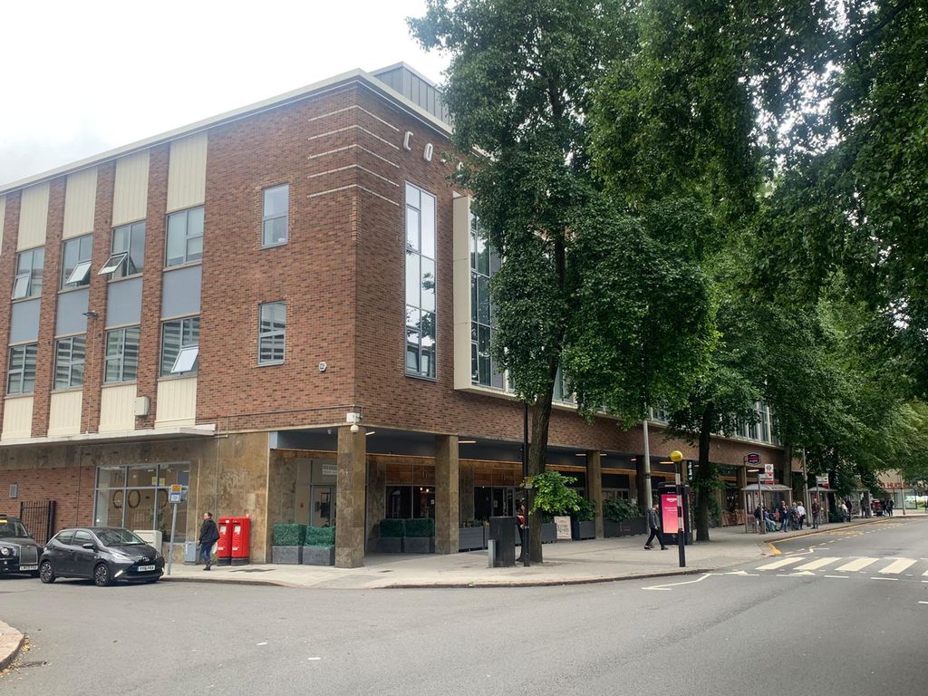 Property photo 1 of 24