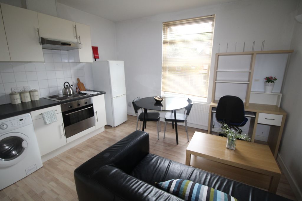 Property photo 3 of 4