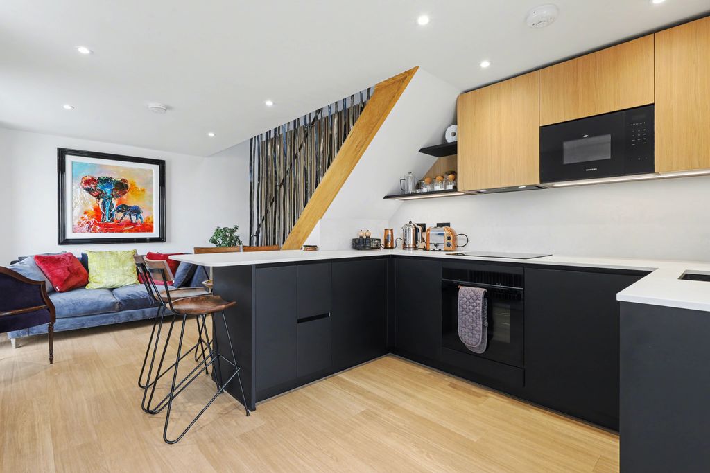 Property photo 3 of 13 Image