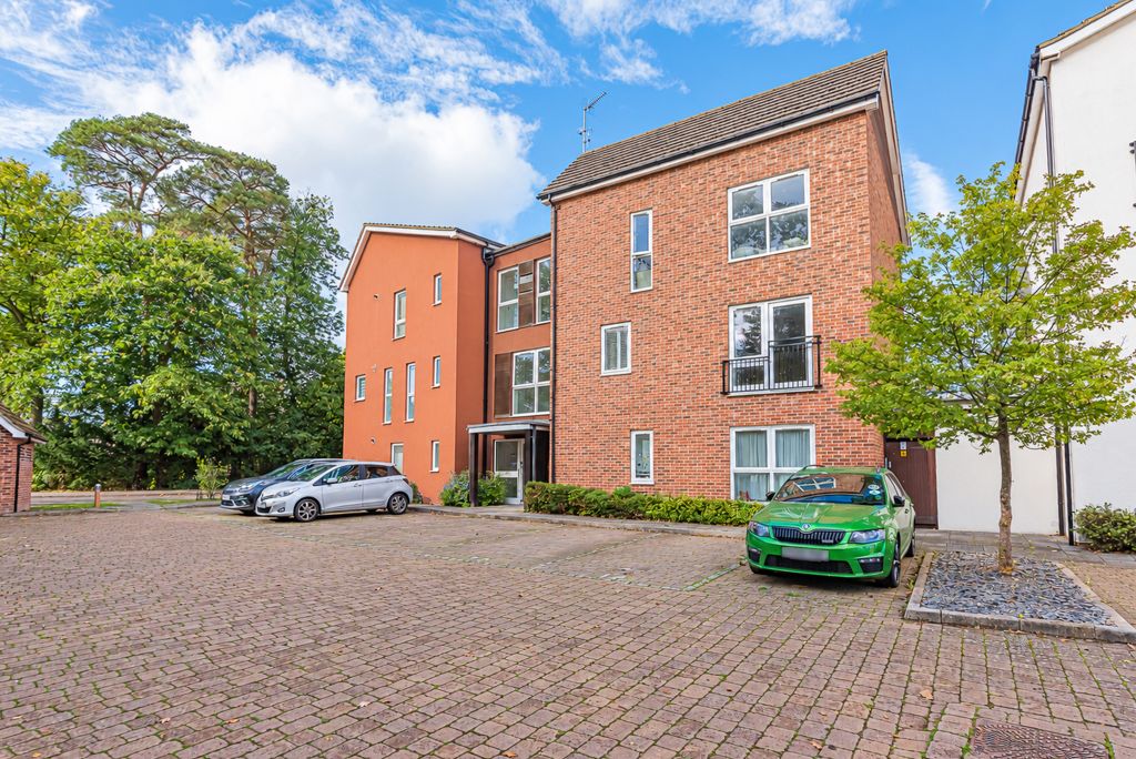 Property photo 1 of 20 18