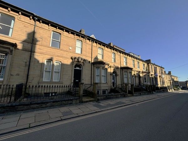 Property photo 1 of 6 Photo 8